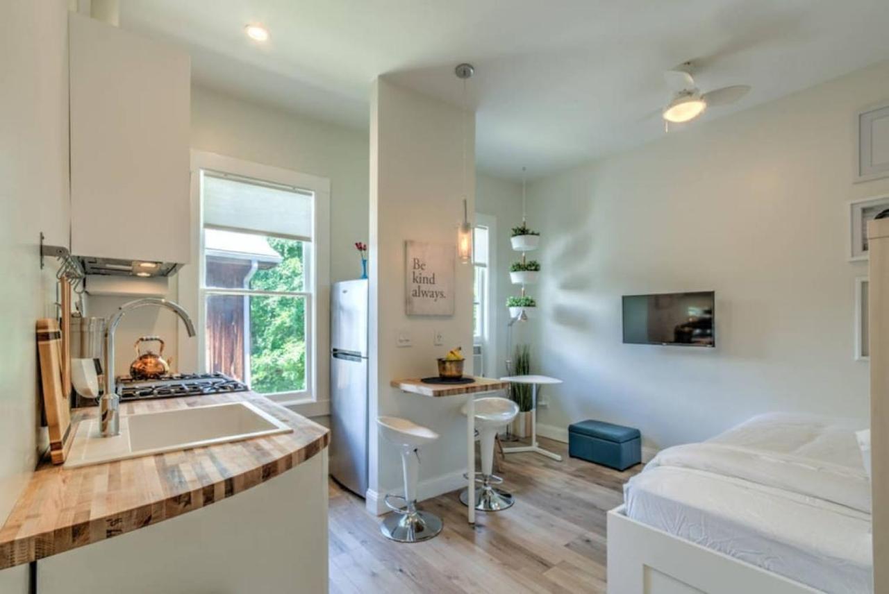 Miraculously Modern In A Vintage Shell Midtown Lejlighed Memphis Eksteriør billede
